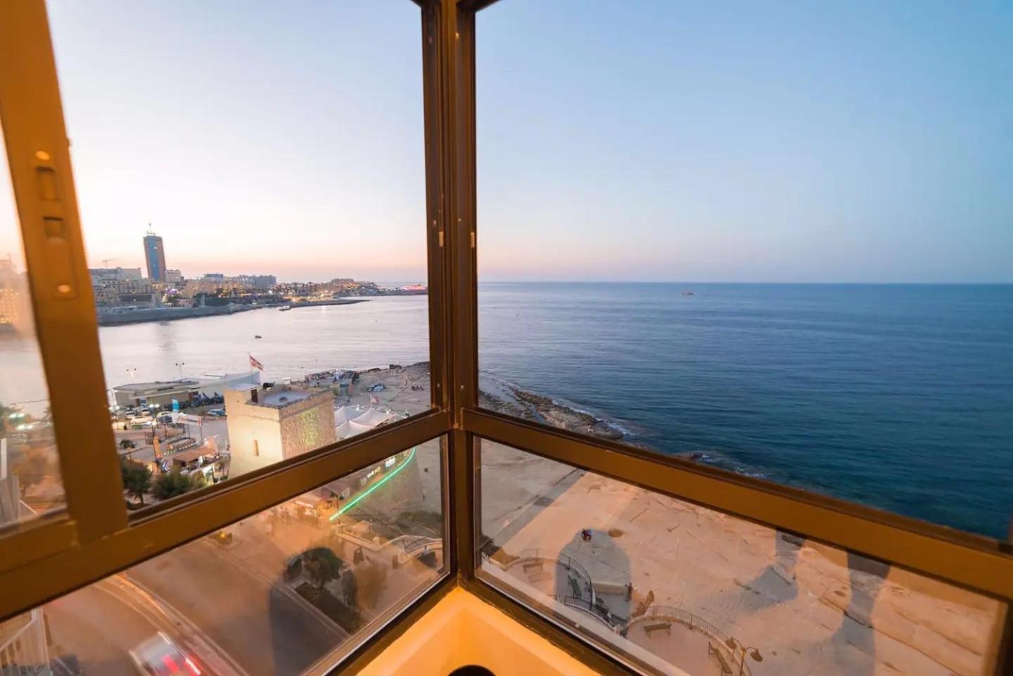 Sea View Luxury Haven Living & 3Bedrooms Seafront Sliema Exteriör bild