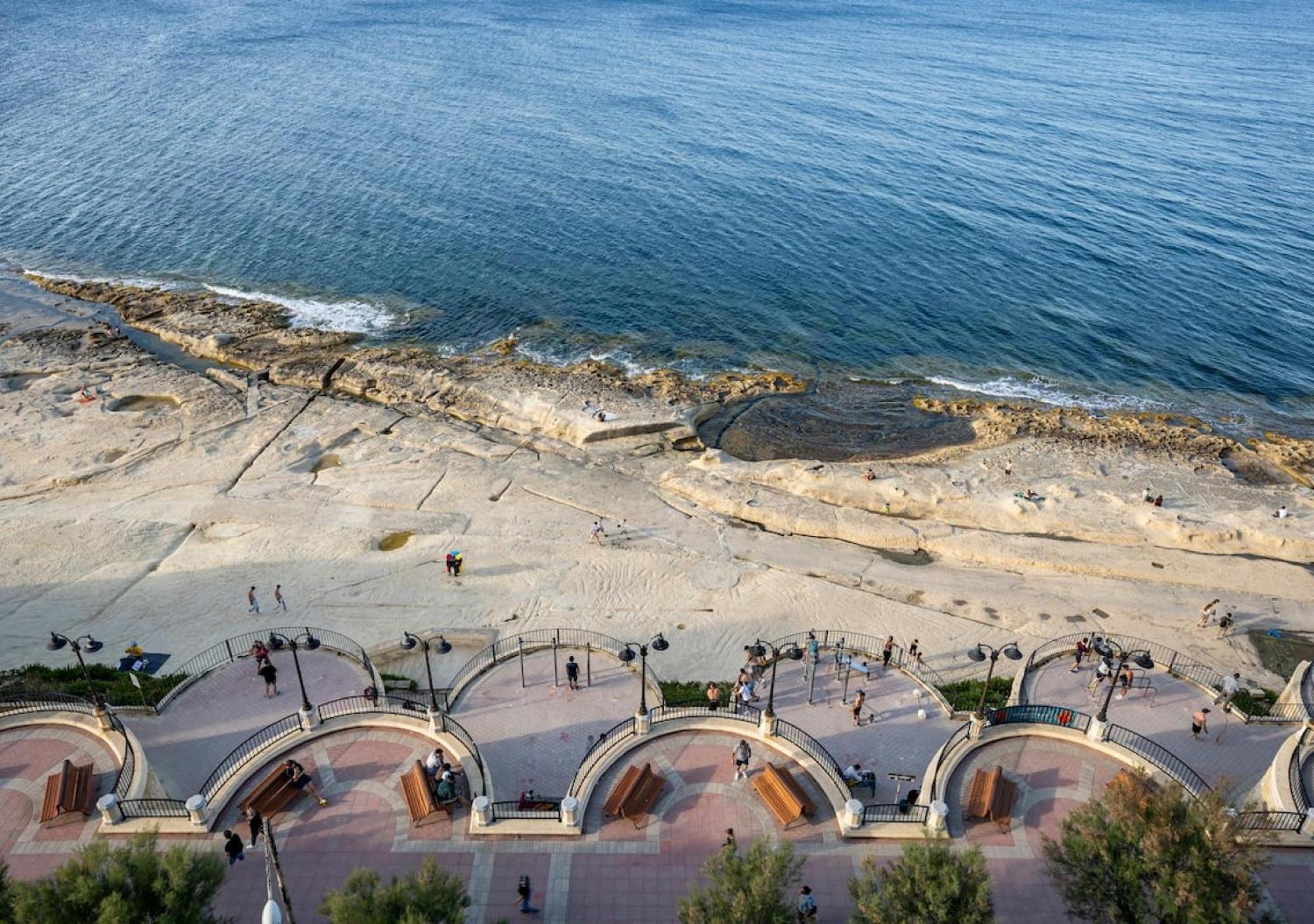 Sea View Luxury Haven Living & 3Bedrooms Seafront Sliema Exteriör bild
